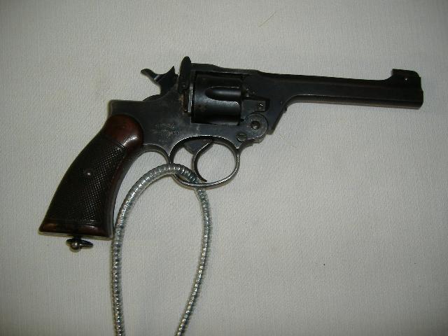 Picture 048.jpg - Enfield #2 Revolver - 1937 - .38cal - 6 shot